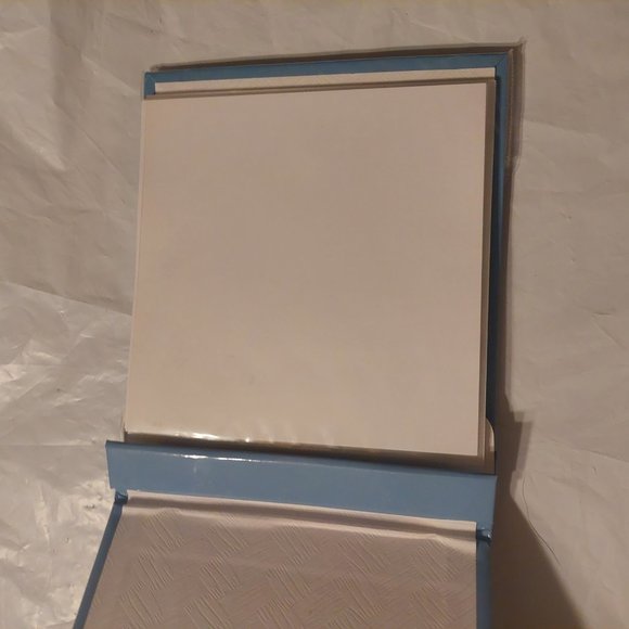 Top Loading scrapbook - Picture 2 of 5